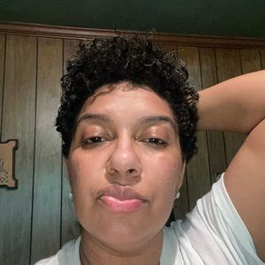 Meet your Posher, Brittaney